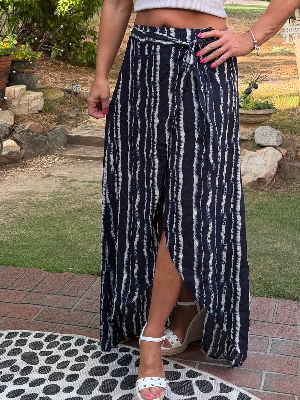 Miss Me Women’s Navy Stripe Maxi Skirt with Front Slit Size Small. NWT